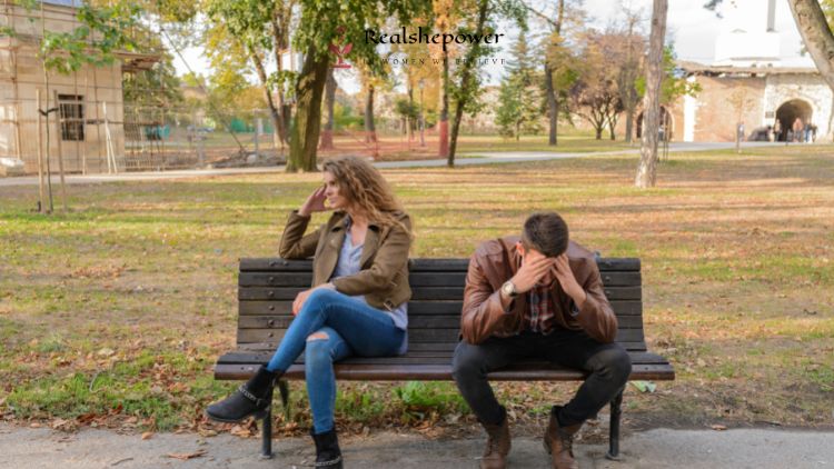 13 Telltale Signs Of A Breakup