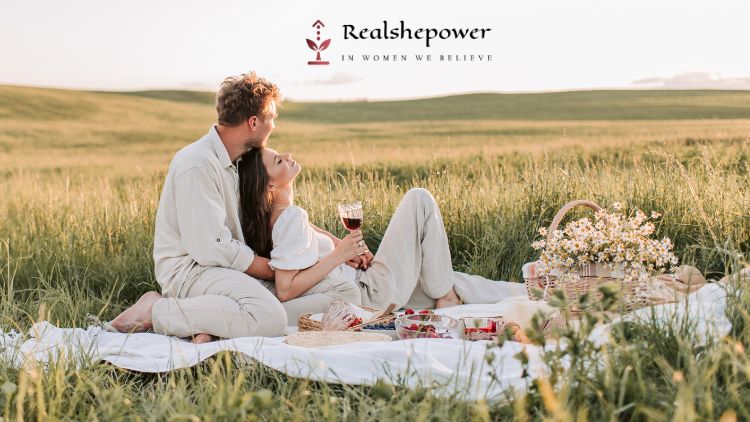 Bring Back The Romance: 10 Old-School Ideas For An Unforgettable Valentine'S Day 2 Romantic Picnic In The Park Rsp