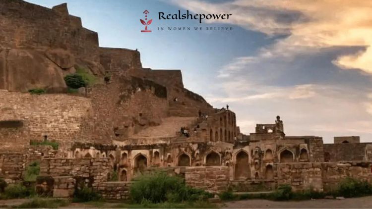 Golconda Fort: Say Hello To India’S Acoustic Marvel