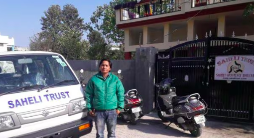 Pioneering Taxi Driver Mamta Poojari Trains Aspiring Women Drivers, Paving The Path For A More Inclusive Transportation Industry In Uttarakhand.