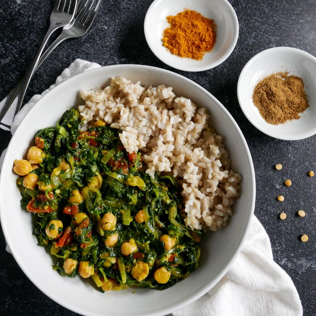 Chickpea And Spinach Curry With Brown Rice