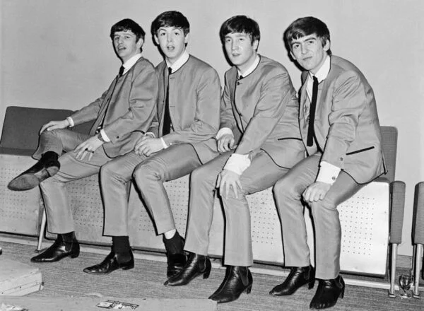 Behind-Men-In-High-Heels