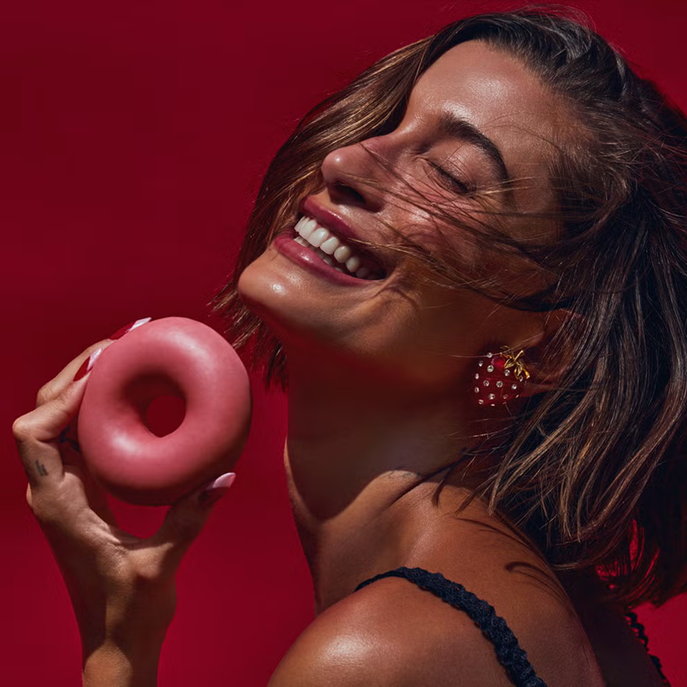 Hailey Bieber’s Skincare Brand Rhode: A Simple Guide To Her $1.44 Billion Beauty Empire In 2025 3 Hailey Bieber’s Skincare Brand Rhode: A Simple Guide To Her $1.44 Billion Beauty Empire In 2025