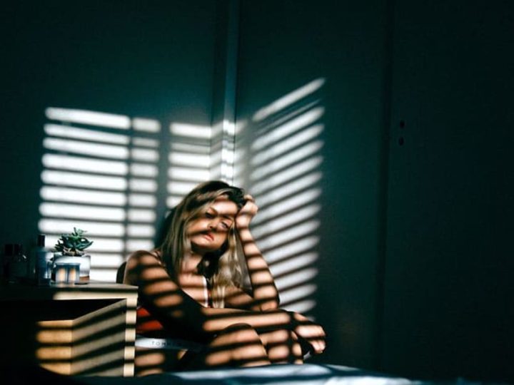 How Childhood Language Patterns Shape Your Adult Relationships (And You Probably Never Noticed)