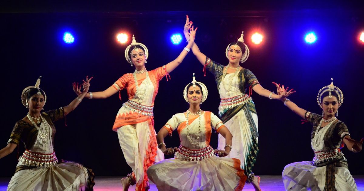 Are There Any Outdoor Dance Or Music Performances At India Habitat Centre Or Iic For The Weekend Of April 25-26, 2026?