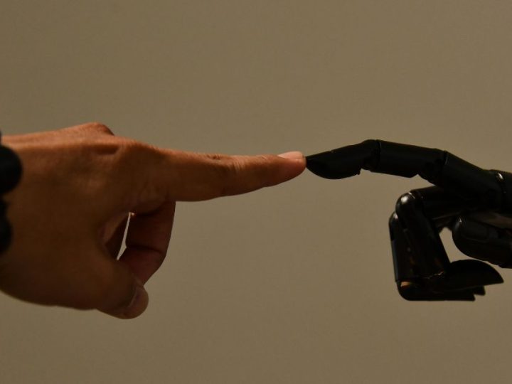 Tech Pulse: The “Anti-Ai” Attack And The Rise Of The Silicon Workforce