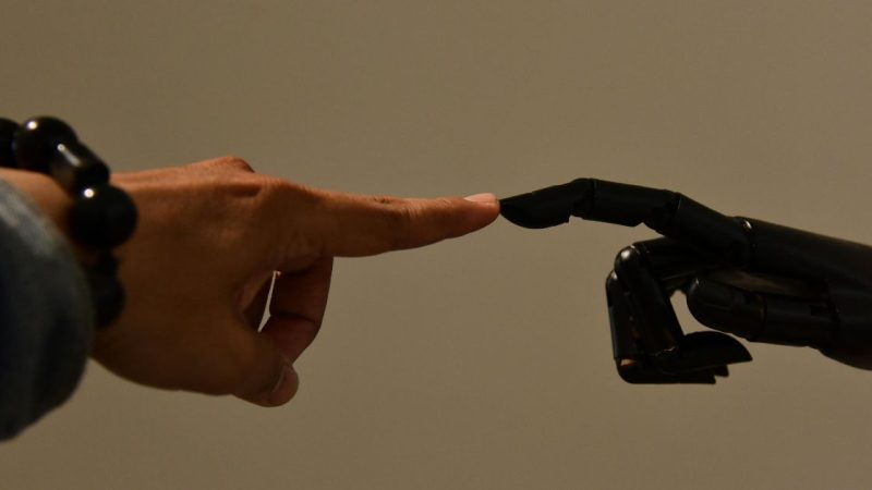 Tech Pulse: The “Anti-Ai” Attack And The Rise Of The Silicon Workforce