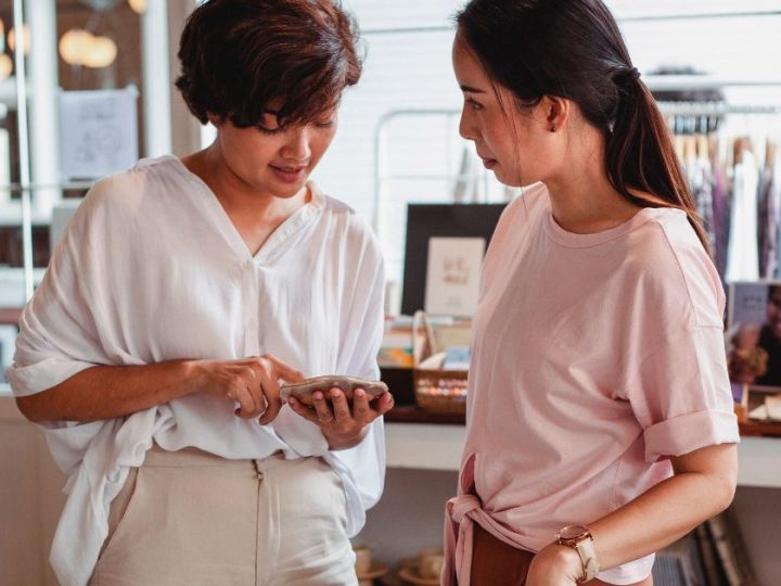 Why You Compare Yourself To Others: The Science Behind The Trap