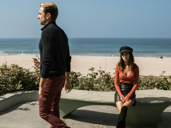 When To Walk Away From A Relationship: 5 Signs It’S Time To Leave