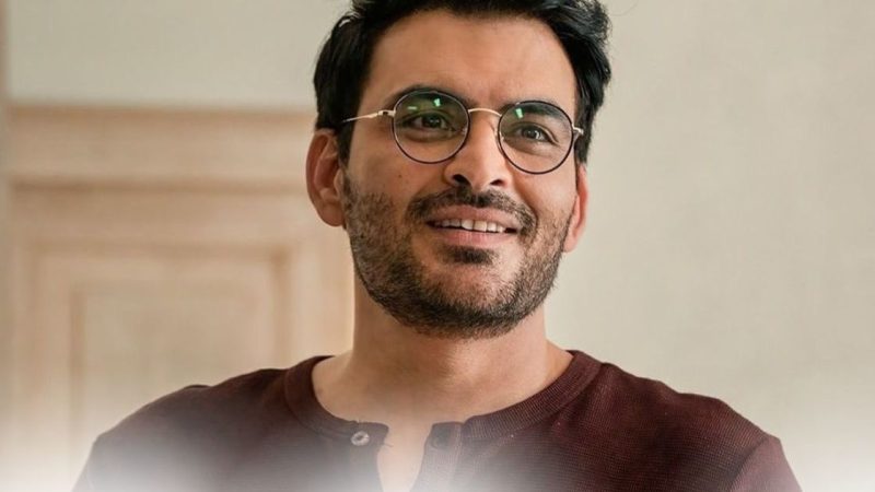 First Love And Poetic Realism: Manav Kaul’s ‘Prem Kabootar’ At Ltg