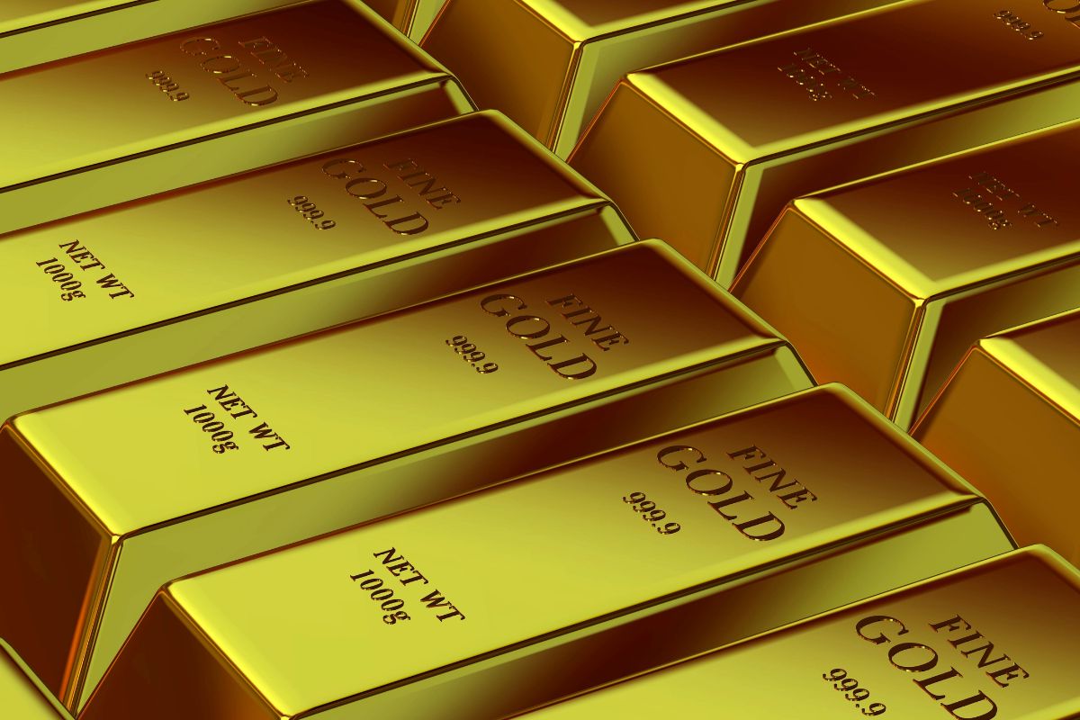 Gold Investment Hits Record High As Jewellery Demand Dips