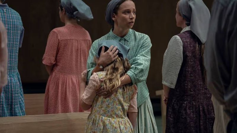 Unchosen Netflix Review: Is The New Cult Thriller Worth Watching? (Molly Windsor & Asa Butterfield)