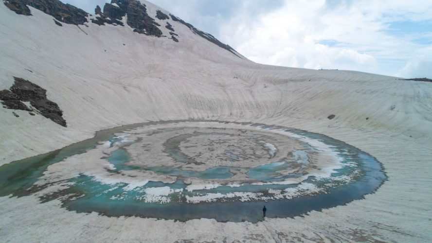 The Mystical Lakes Of The Himalayas Locals Fear After Dark: What Lives In The Water When The Sun Goes Down