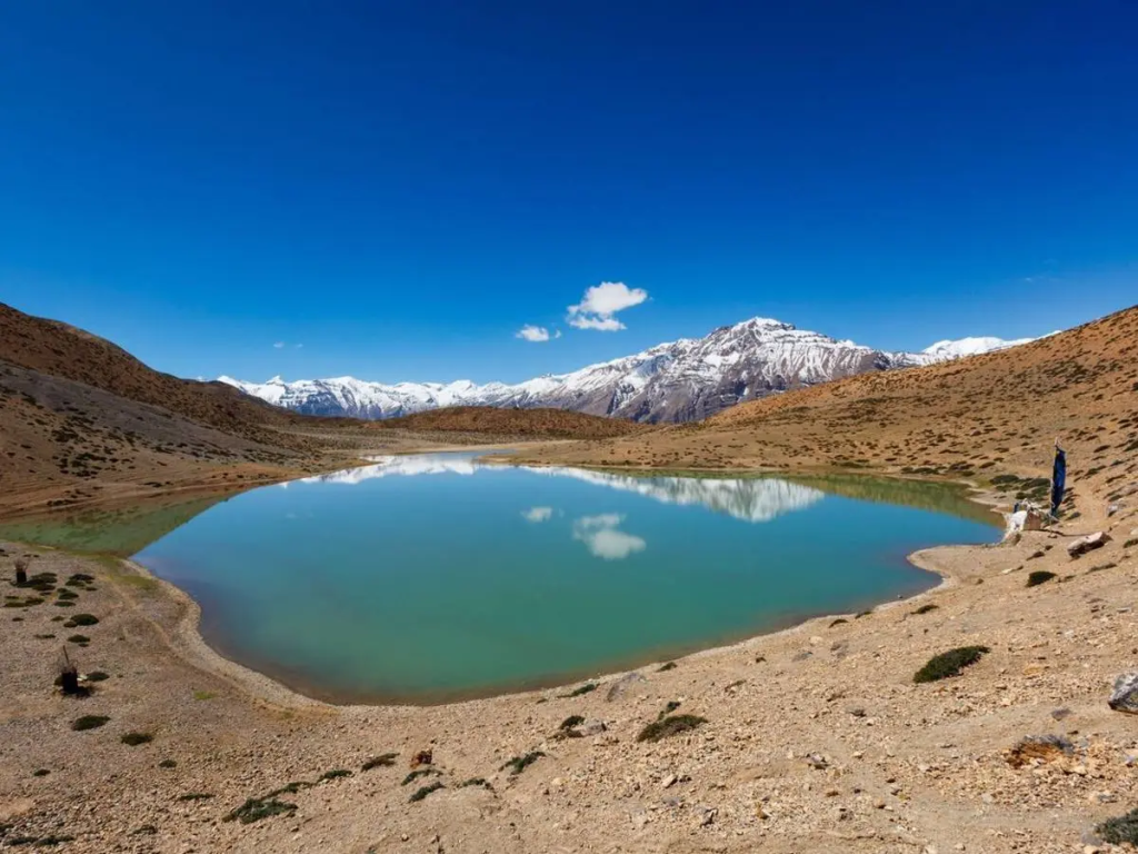 The Mystical Lakes Of The Himalayas Locals Fear After Dark: What Lives In The Water When The Sun Goes Down 2 Image 114