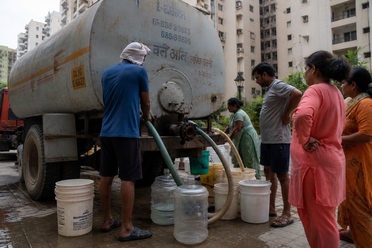 Noida’s Dry Summer: High-Rise Residents Left Parched Amidst Soaring Temperatures