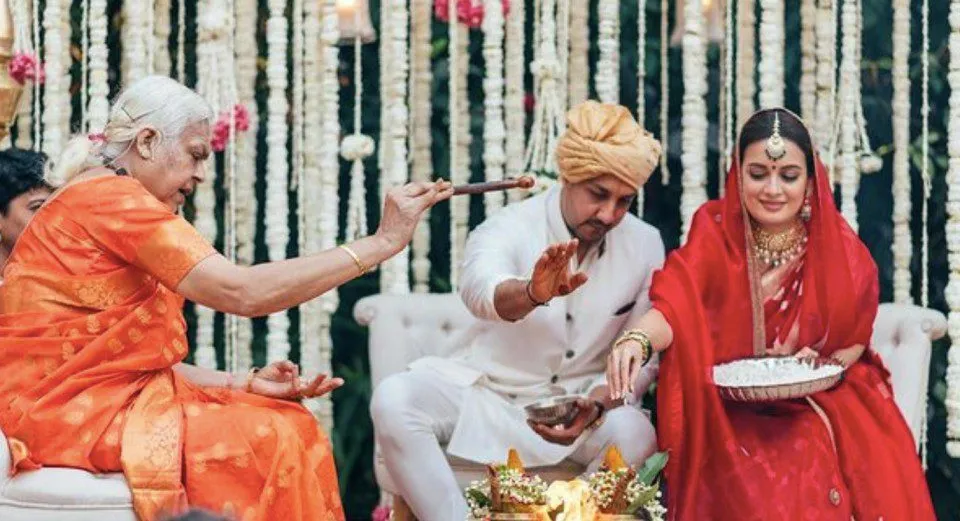 A Female Priest Performs Dia Mirza’S Marriage Rituals