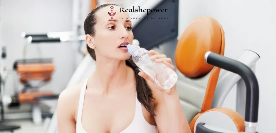 Did You Know Your Body Loses Up To 8% Water On A Flight? 1 Did You Know Your Body Loses Up To 8% Water On A Flight?