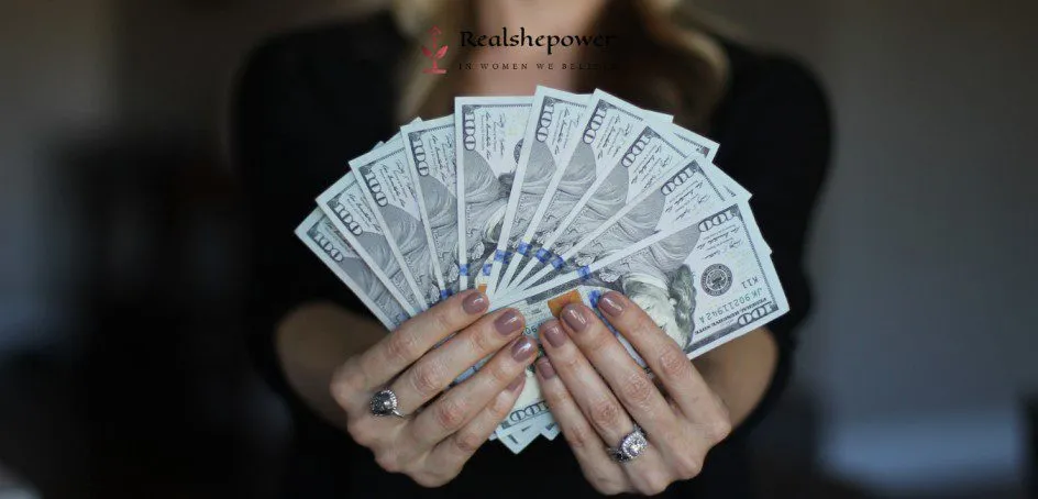 Top 10: Living Your Best Life As A Woman 3 Financial Independent Women
