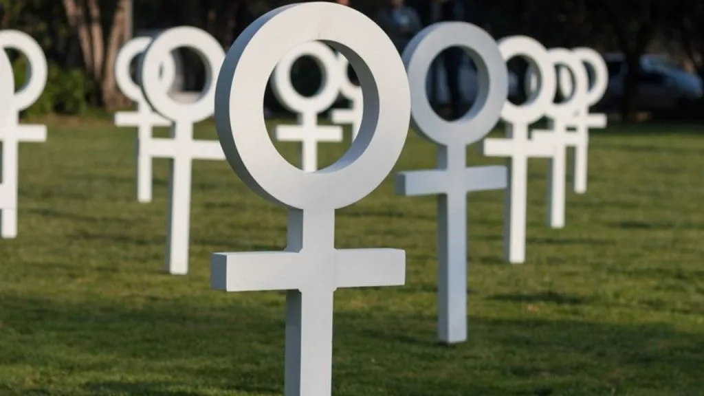 Women From Mexico Marched To Put Violence, Inequality And Discrimination Faced By Women In Spotlight 2 Amnesty Report: Ten Women And Girls Get Killed Everyday In Mexico