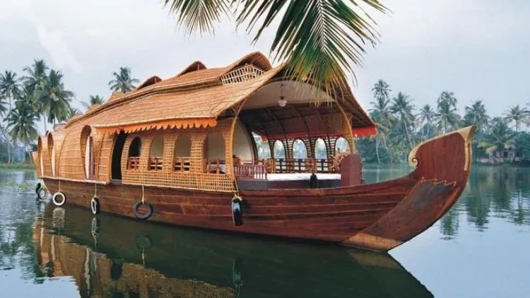 Top 7 Quintessential Houseboat Experience In India That You Must Not Miss