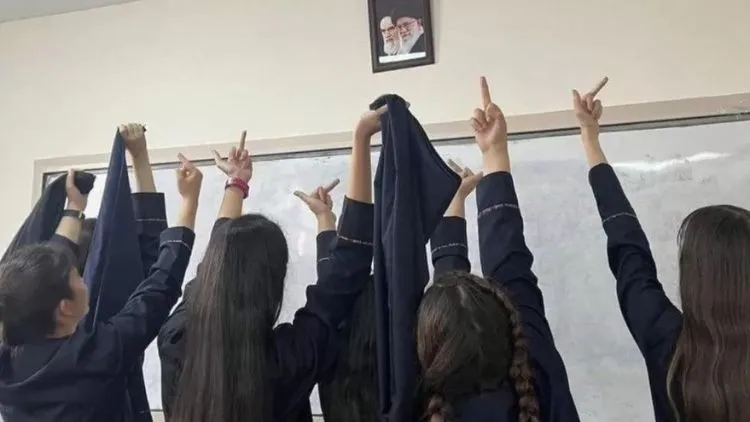 Iranian Schoolgirls Protest The Regime By Taking Off Their Hijabs