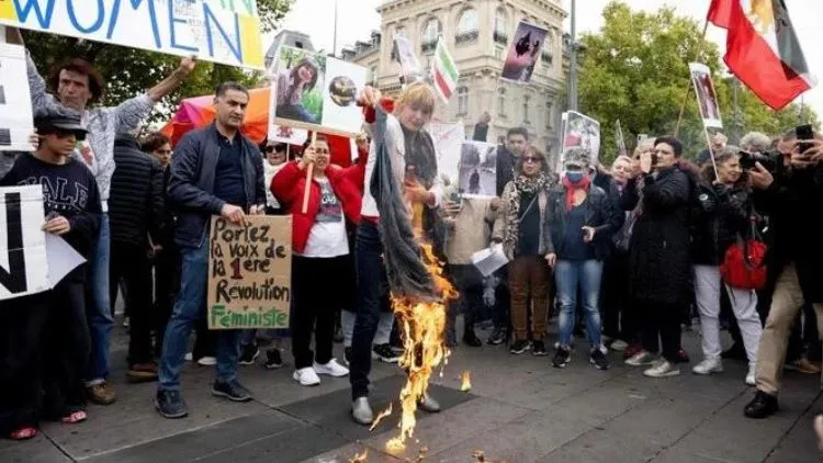 Paris Hosts A Solidarity March In Support Of Iranian Women