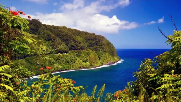 Discover The Top 10 Travel Destinations For 2023: From Beautiful Beaches To Epic Adventures 11 Maui Hawaii Rsp