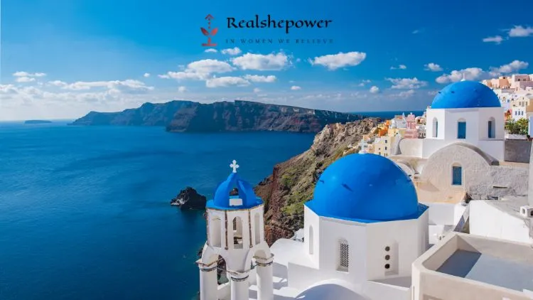 Discover The Top 10 Travel Destinations For 2023: From Beautiful Beaches To Epic Adventures 7 Santorini Greece Rsp
