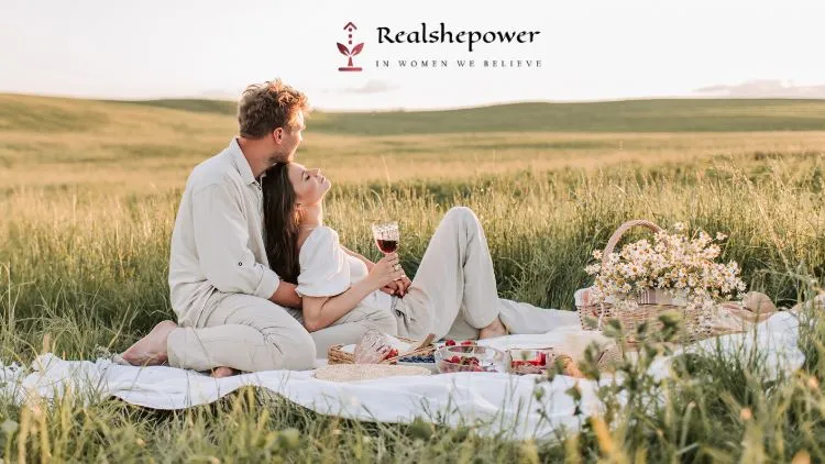 Bring Back The Romance: 10 Old-School Ideas For An Unforgettable Valentine'S Day 2 Romantic Picnic In The Park Rsp