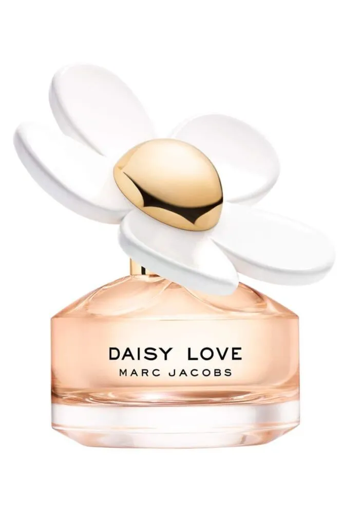 15 Must-Have Fragrances For Women That Last All Day Long 10 Marc Jacobs Daisy