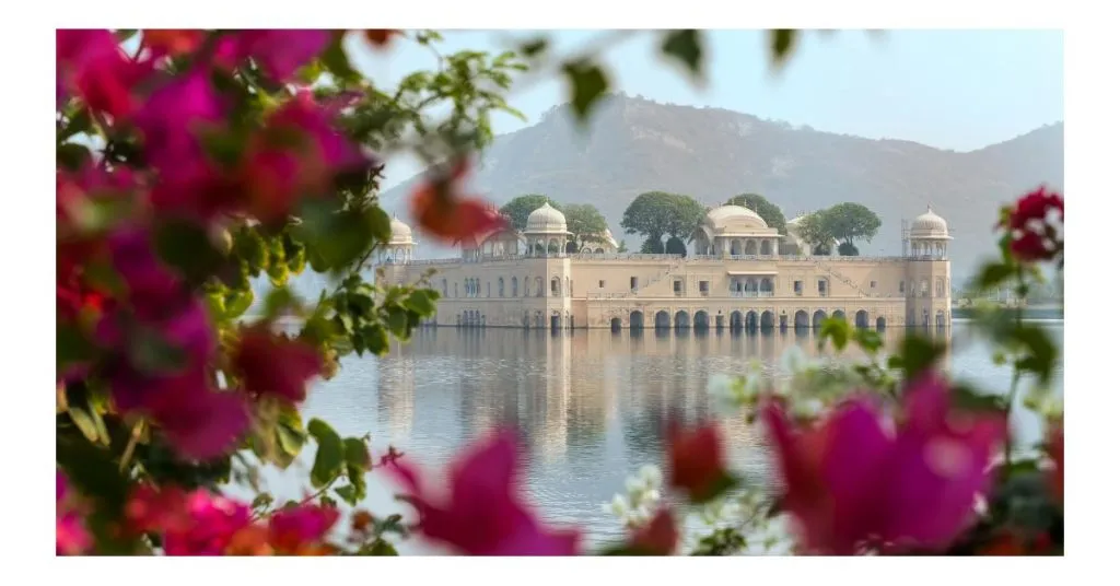 The City That’s A Real-Life Fairy Tale: Exploring India’s Enchanting Udaipur 2 Lake Pichola