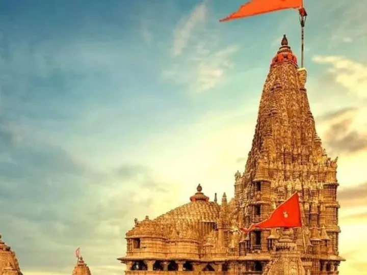 Dwarkadhish Temple, Gujarat: Discover The Ancient Marvel