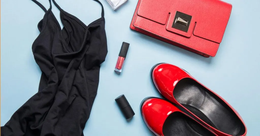 5 Must-Have Wardrobe Pieces For Effortless Chic Style 3 The Little Black Dress