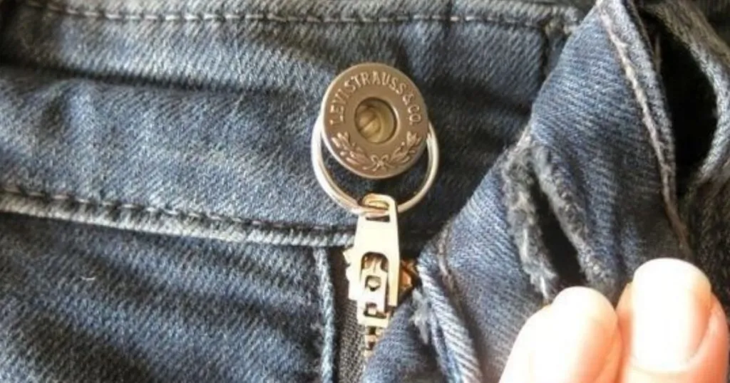 Keep Your Zippers Up With A Keyring