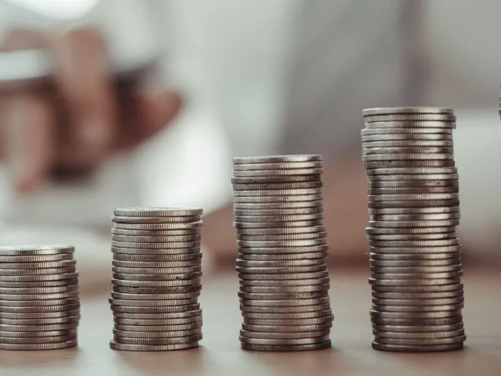 Top 7 Ways To Save And Invest Money For Women: A Guide To Wealth And Financial Prudence