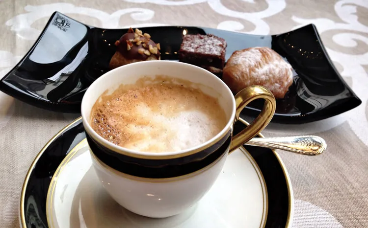 Best Italian Coffees You Can Brew At Home (No Fancy Barista Skills Needed) 5 Caffè Macchiato