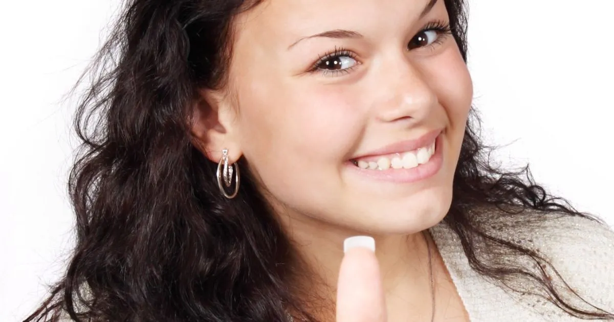 Why Women Fear Being Disliked — The Psychology Of Female Approval-Seeking
