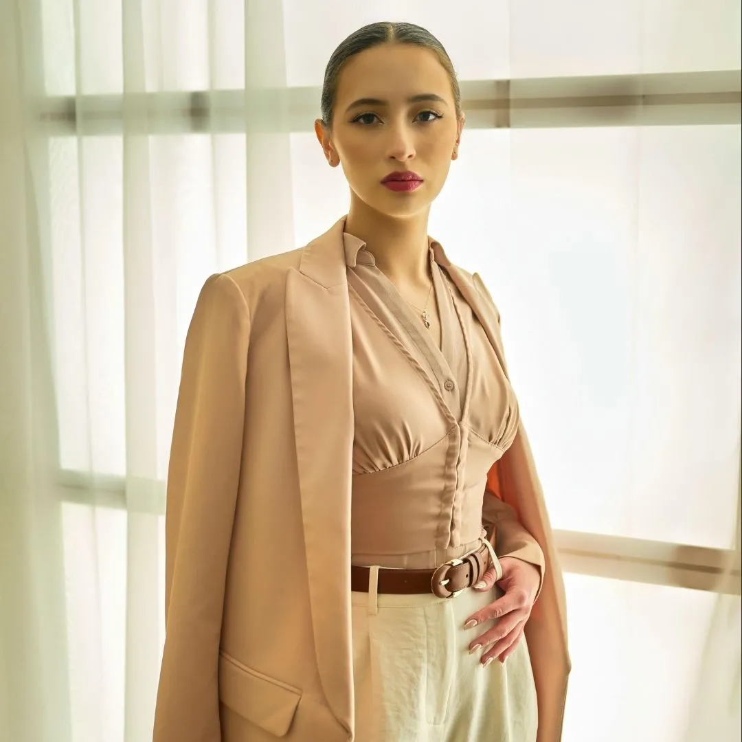 Why Calm Women Are Instantly Perceived As More Attractive And Powerful 1 Why Calm Women Are Instantly Perceived As More Attractive And Powerful