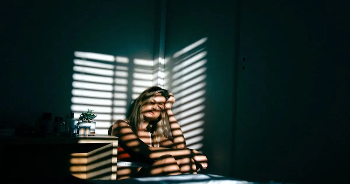 How Childhood Language Patterns Shape Your Adult Relationships (And You Probably Never Noticed)