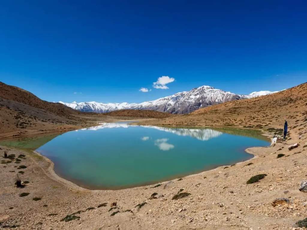 The Mystical Lakes Of The Himalayas Locals Fear After Dark: What Lives In The Water When The Sun Goes Down 1 Image 114