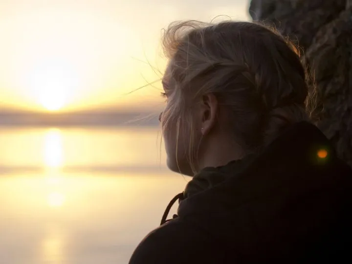 10 Signs You’Re Emotionally Strong (And Why It Scares People)